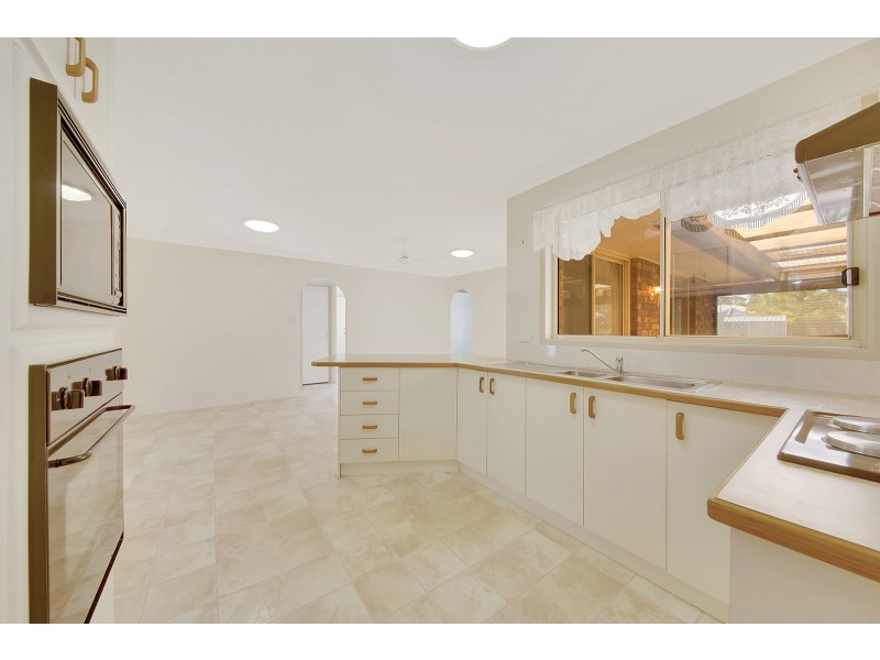 4 Ballook Street, Boyne Island QLD 4680