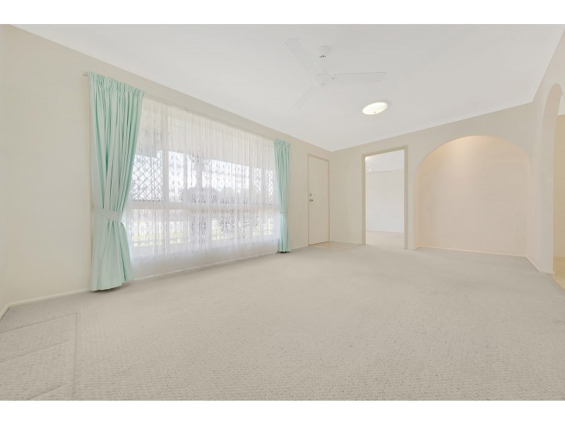 4 Ballook Street, Boyne Island QLD 4680