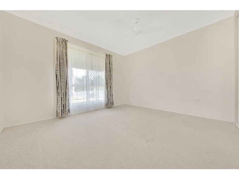 4 Ballook Street, Boyne Island QLD 4680