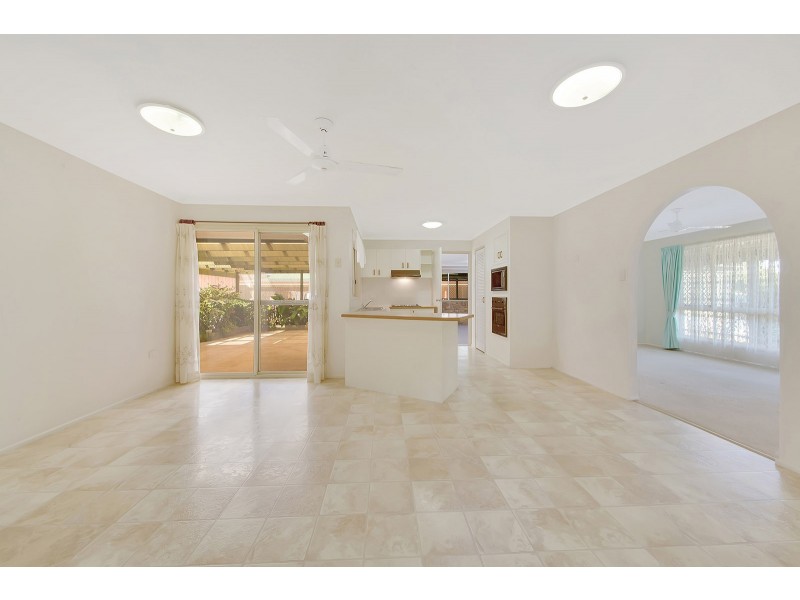 4 Ballook Street, Boyne Island QLD 4680