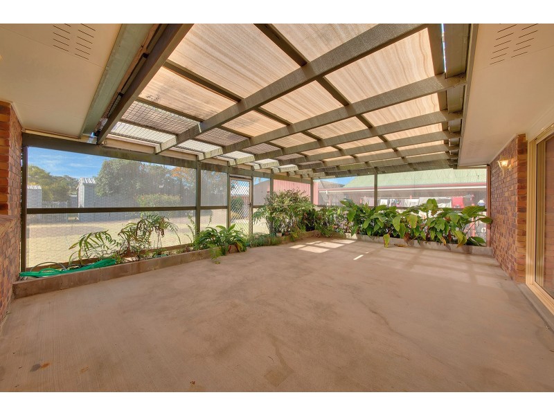 4 Ballook Street, Boyne Island QLD 4680