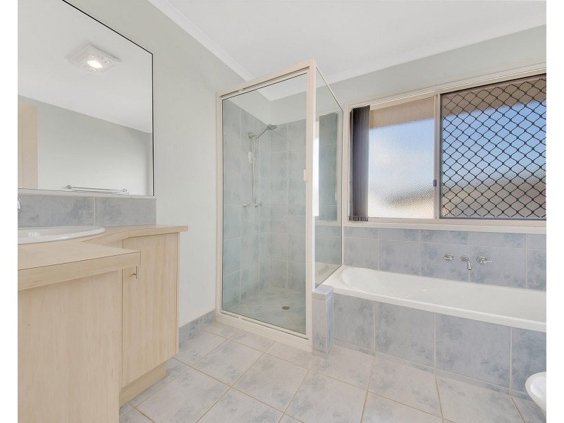 46 Golf view Drive, Boyne Island QLD 4680