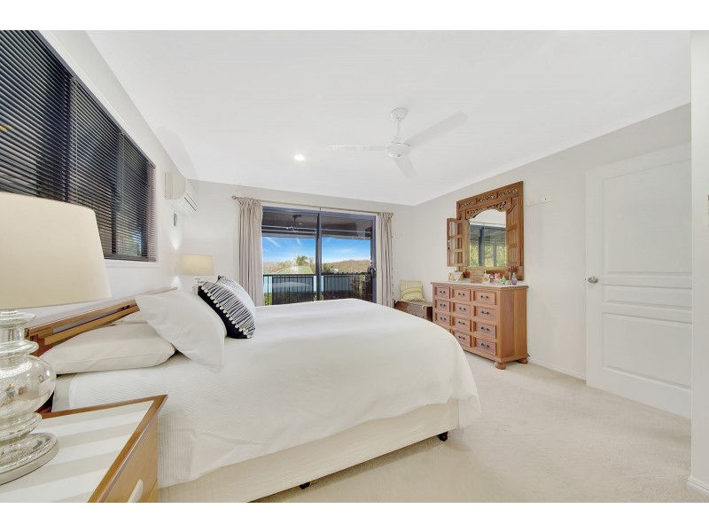 11 Mooring Place, Boyne Island QLD 4680