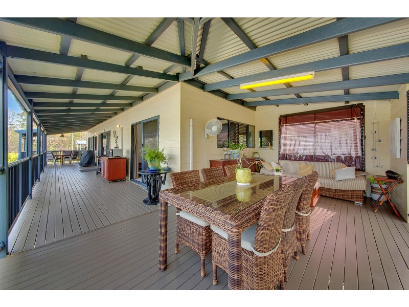 11 Mooring Place, Boyne Island QLD 4680