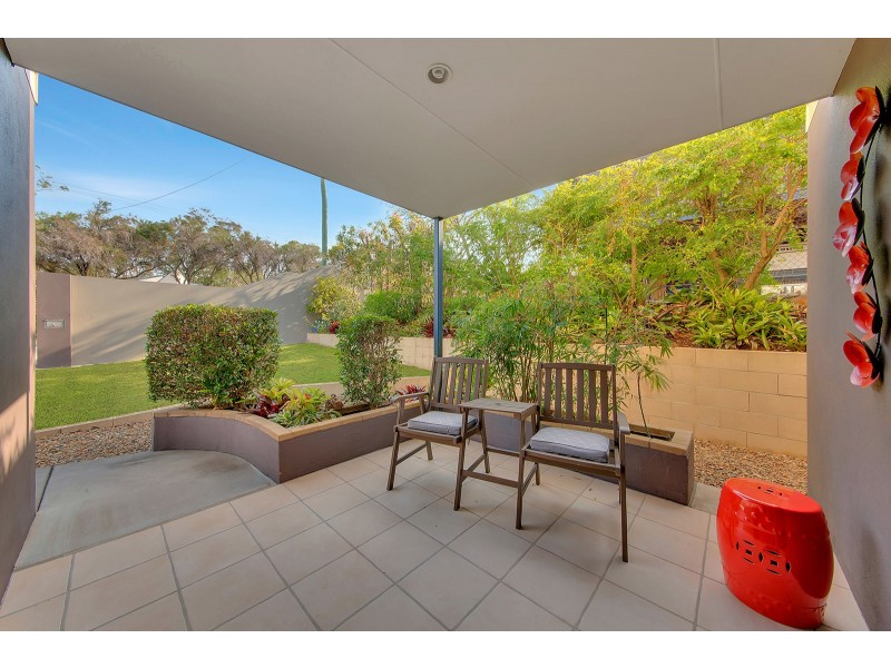 11 Mooring Place, Boyne Island QLD 4680