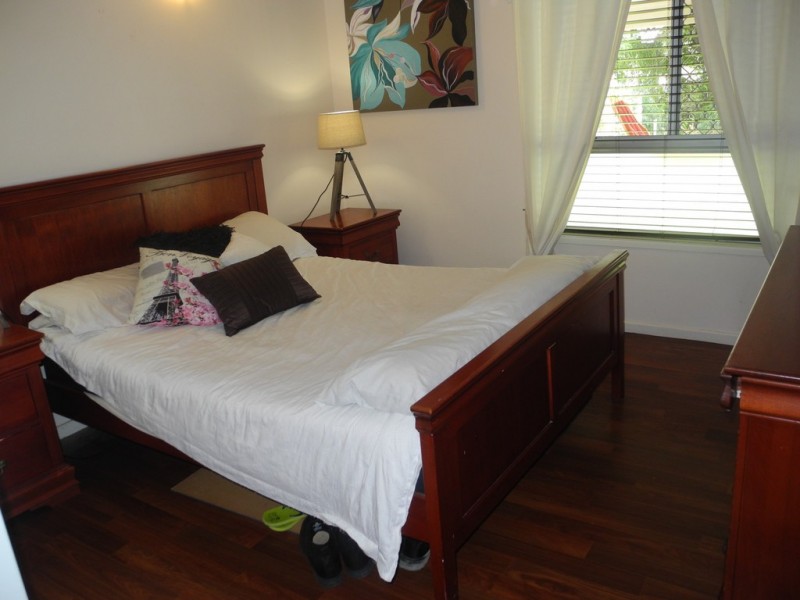 17 Alkina Crescent, Boyne Island QLD 4680
