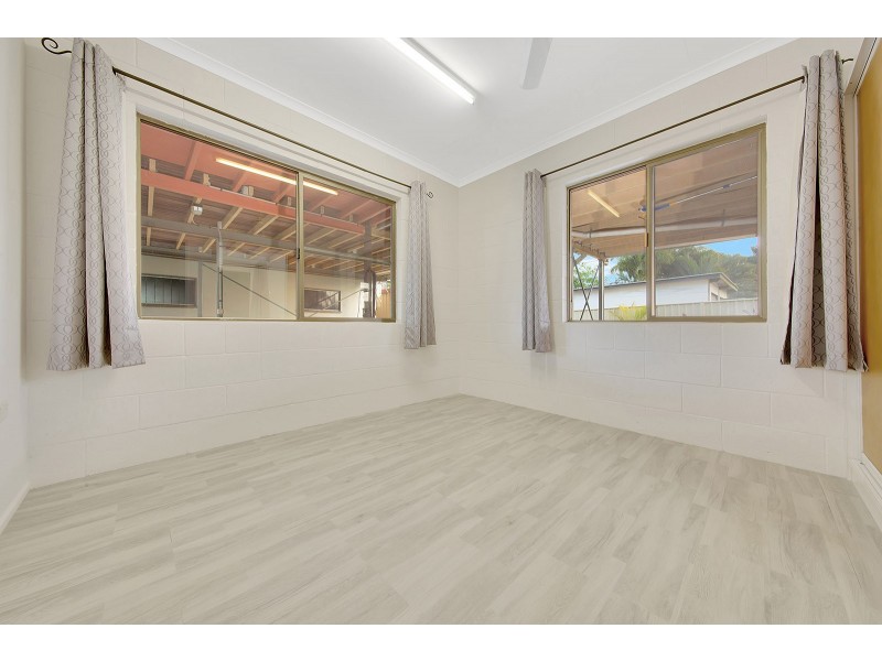 13 Salgado Street, Boyne Island QLD 4680