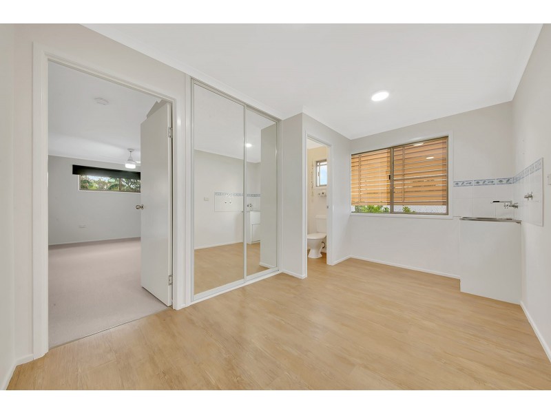 13 Salgado Street, Boyne Island QLD 4680