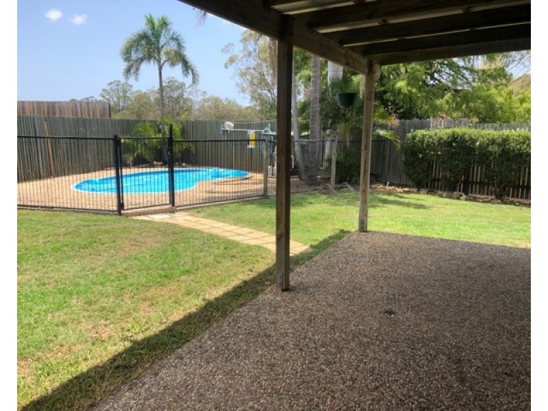 14 Hoskyn Court, Clinton QLD 4680