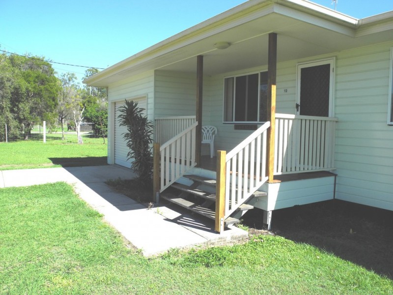 12 Hickman Street, Bororen QLD 4678