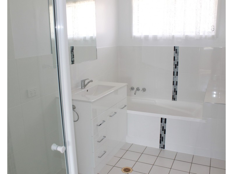37 Beltana Drive, Boyne Island QLD 4680