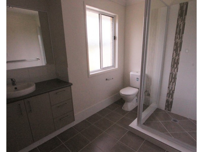 37 Koowin Drive, Kirkwood QLD 4680