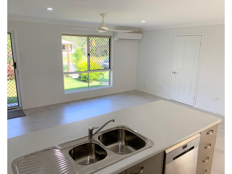 10 Curtis Avenue, Boyne Island QLD 4680