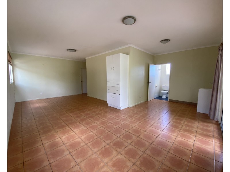 9 Margaret Street, South Gladstone QLD 4680
