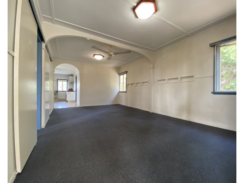 9 Margaret Street, South Gladstone QLD 4680