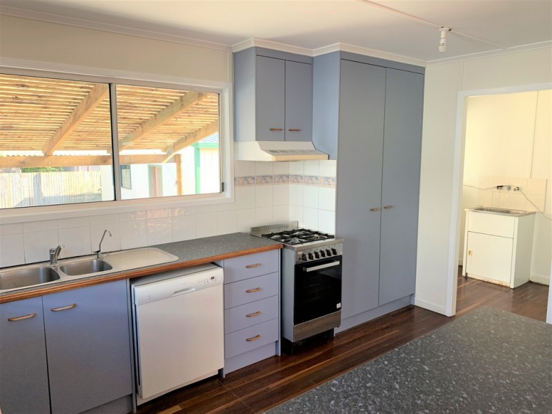 23 Mellefont Street, West Gladstone QLD 4680