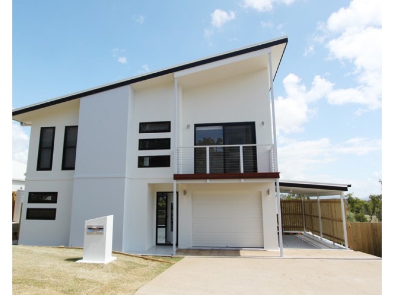 17 Stewart Street, West Gladstone QLD 4680