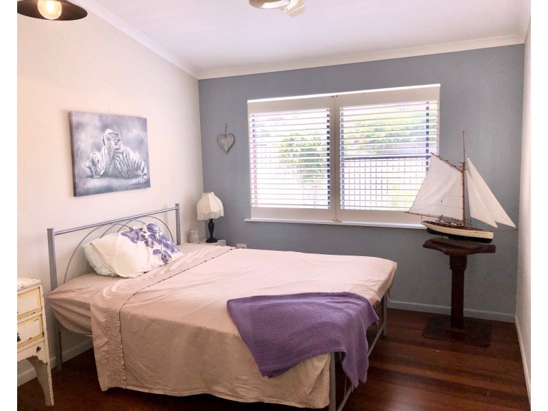 14 School Street, Tannum Sands QLD 4680