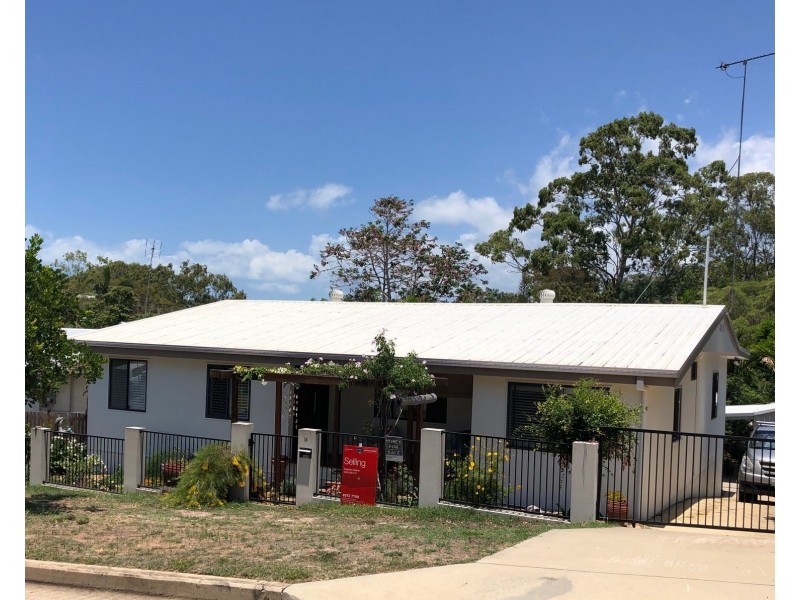 14 School Street, Tannum Sands QLD 4680