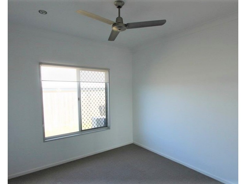 3 Windjana Court, New Auckland QLD 4680