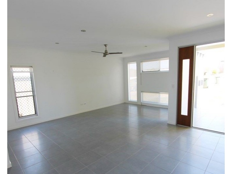 3 Windjana Court, New Auckland QLD 4680