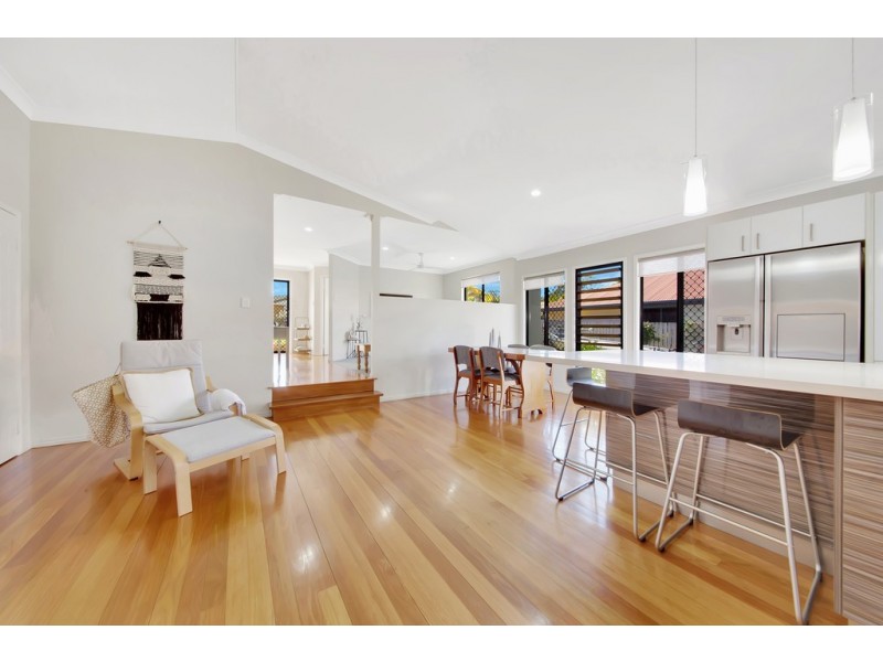 16 Douglas Street, Tannum Sands QLD 4680