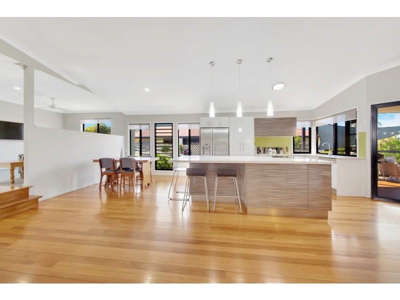 16 Douglas Street, Tannum Sands QLD 4680