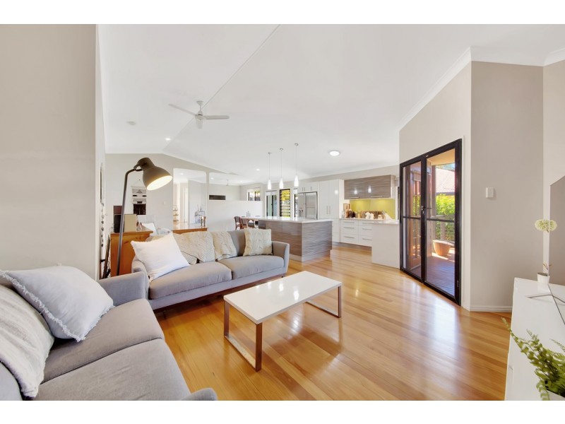 16 Douglas Street, Tannum Sands QLD 4680