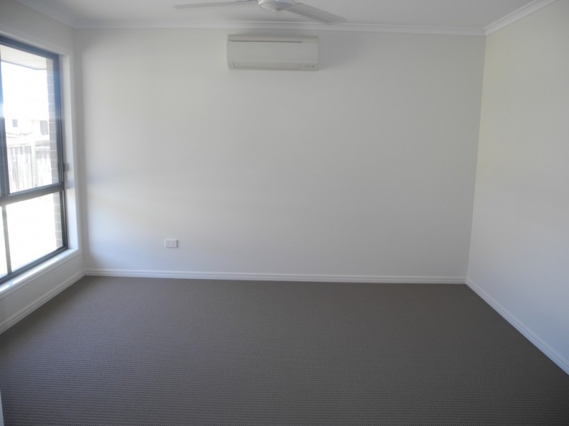 19 JEANA CLOSE, Boyne Island QLD 4680