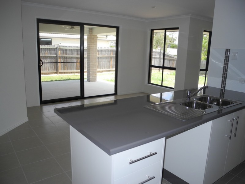 19 JEANA CLOSE, Boyne Island QLD 4680