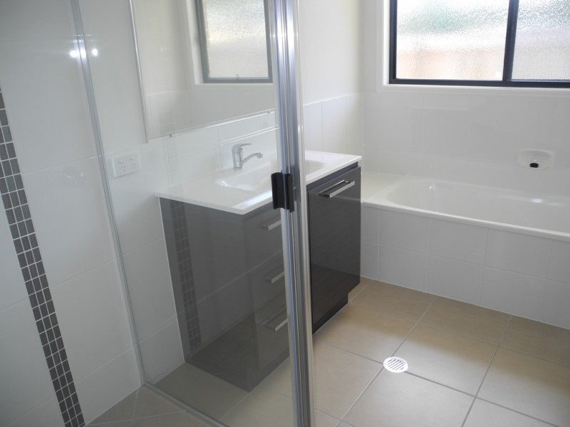 19 JEANA CLOSE, Boyne Island QLD 4680