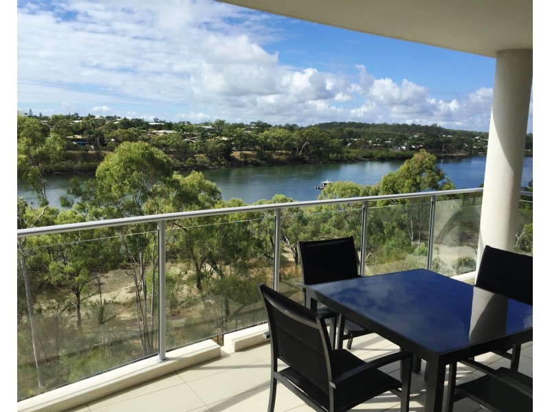 14/2 The Promenade, Boyne Island QLD 4680