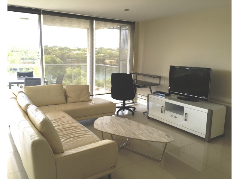 14/2 The Promenade, Boyne Island QLD 4680