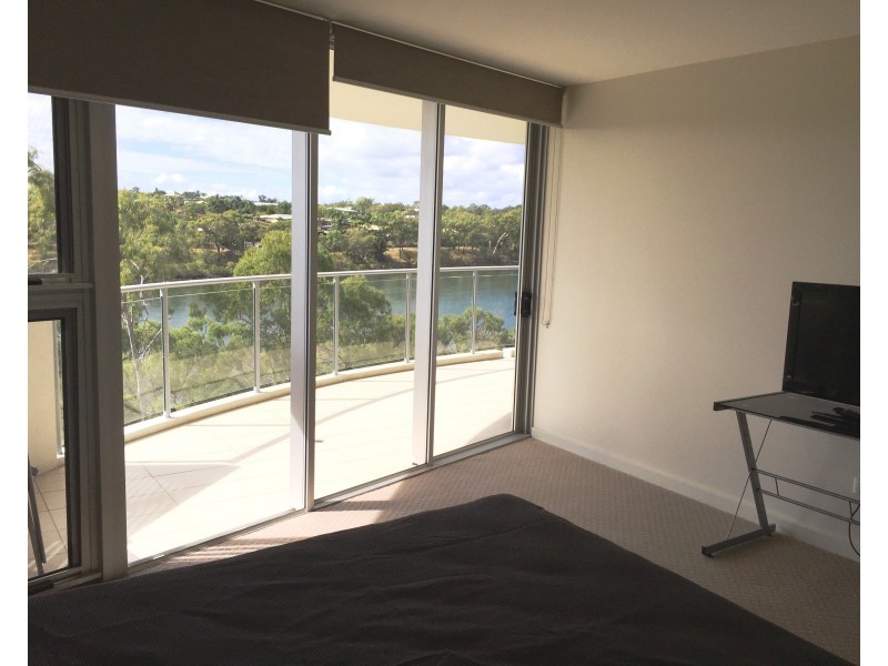 14/2 The Promenade, Boyne Island QLD 4680