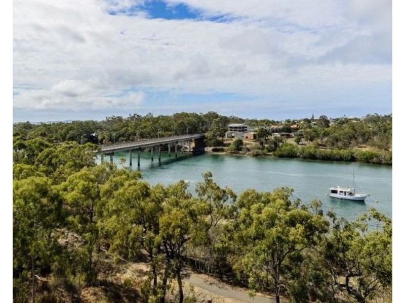 14/2 The Promenade, Boyne Island QLD 4680