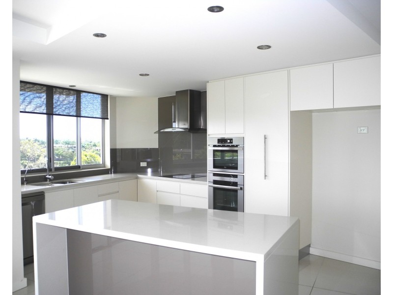 7/2 The Promenade, Boyne Island QLD 4680