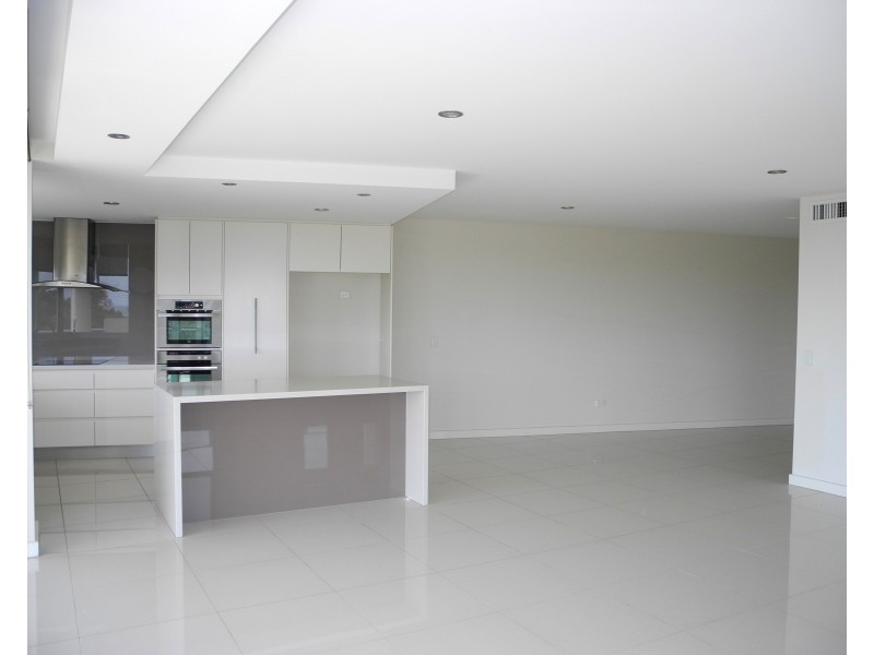 7/2 The Promenade, Boyne Island QLD 4680