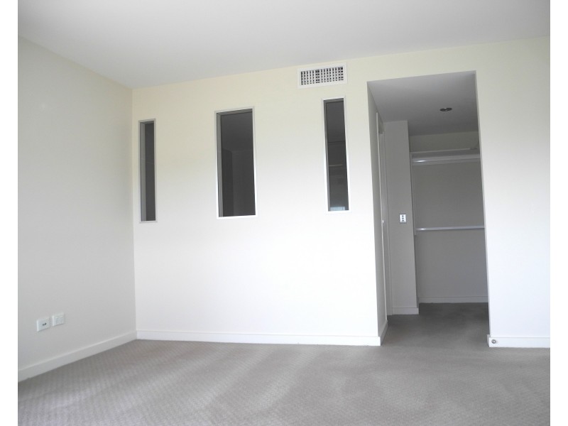7/2 The Promenade, Boyne Island QLD 4680