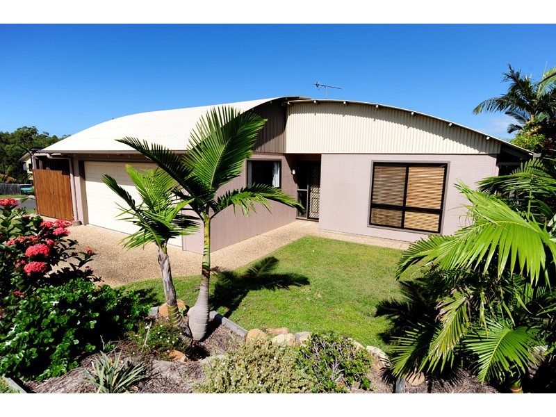 33 PRYDE STREET, Tannum Sands QLD 4680