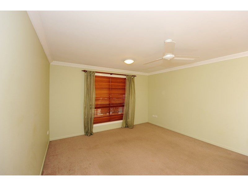 33 PRYDE STREET, Tannum Sands QLD 4680