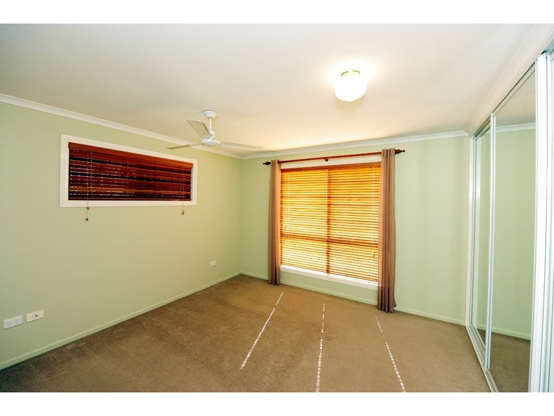33 PRYDE STREET, Tannum Sands QLD 4680