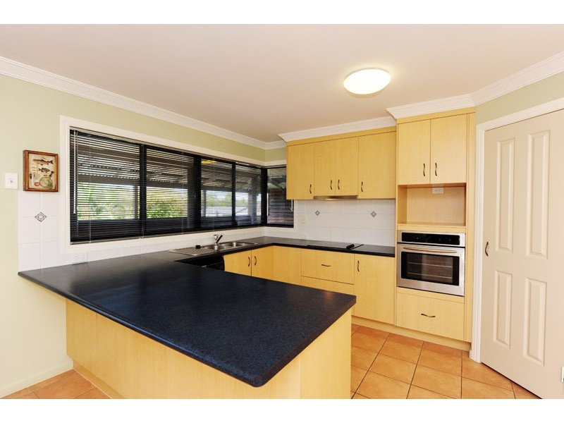 33 PRYDE STREET, Tannum Sands QLD 4680