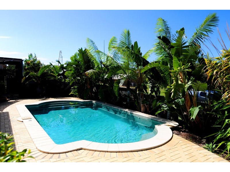 33 PRYDE STREET, Tannum Sands QLD 4680