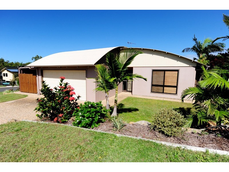 33 PRYDE STREET, Tannum Sands QLD 4680