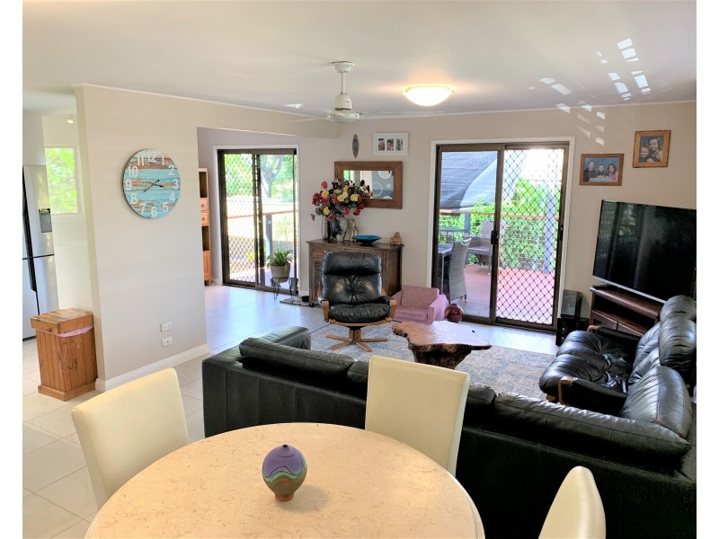 13 Marina Avenue, Boyne Island QLD 4680