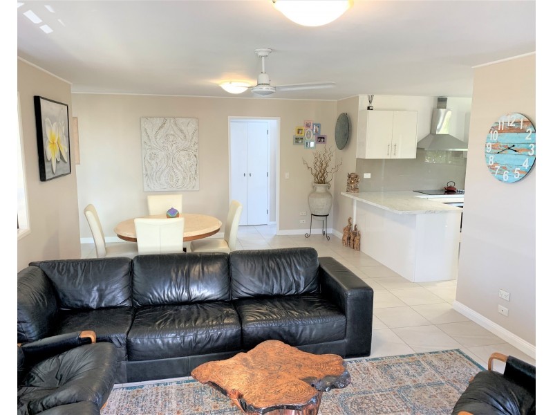 13 Marina Avenue, Boyne Island QLD 4680