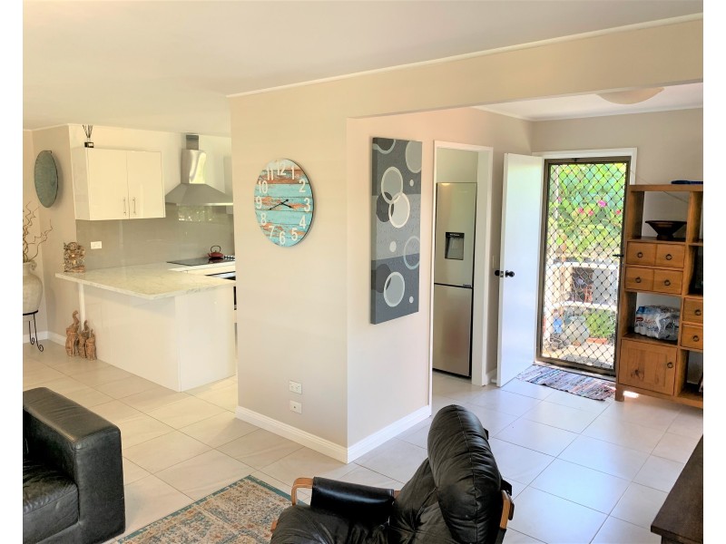 13 Marina Avenue, Boyne Island QLD 4680