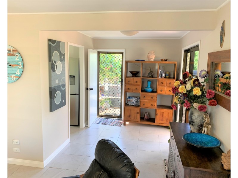 13 Marina Avenue, Boyne Island QLD 4680
