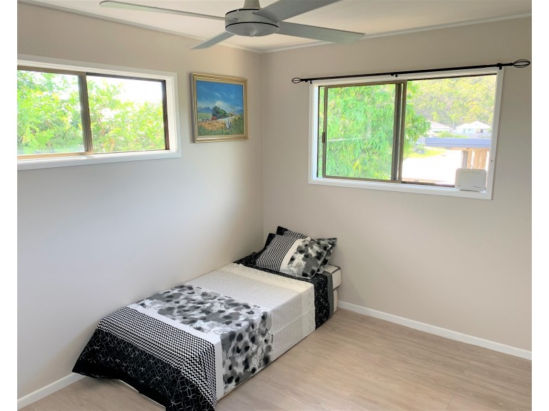 13 Marina Avenue, Boyne Island QLD 4680