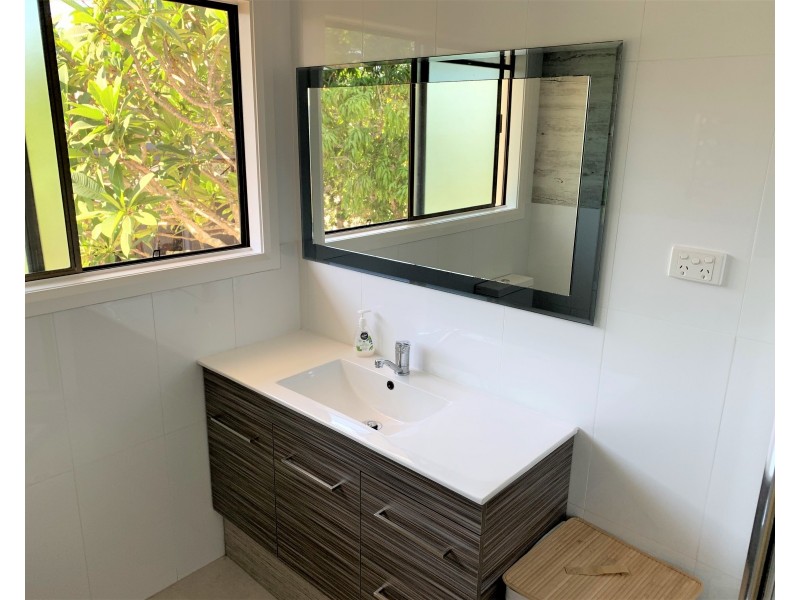 13 Marina Avenue, Boyne Island QLD 4680